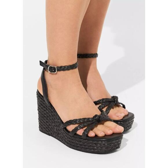 Torrid size 12 WW Black Strappy Raffia Platform Wedge - Picture 2 of 5